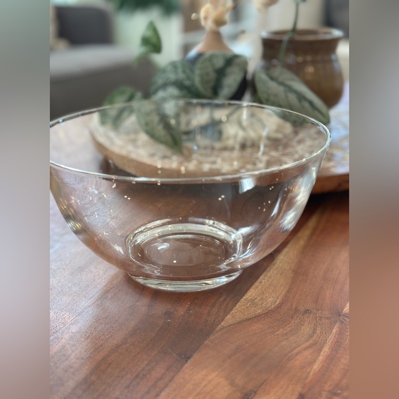 Stunning Tiffany and Company Round Footed Large Crystal Salad Bowl 10 inch